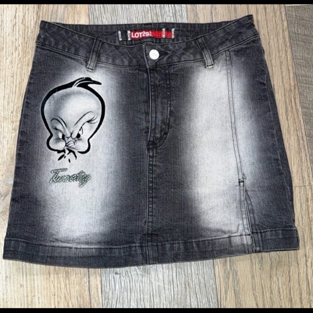 Warner Bros. Black and Gray Cartoon Mini Skirt lot29